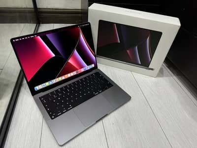Apple MacBook pro M2 Max 1tb 14 inch display 2023 model