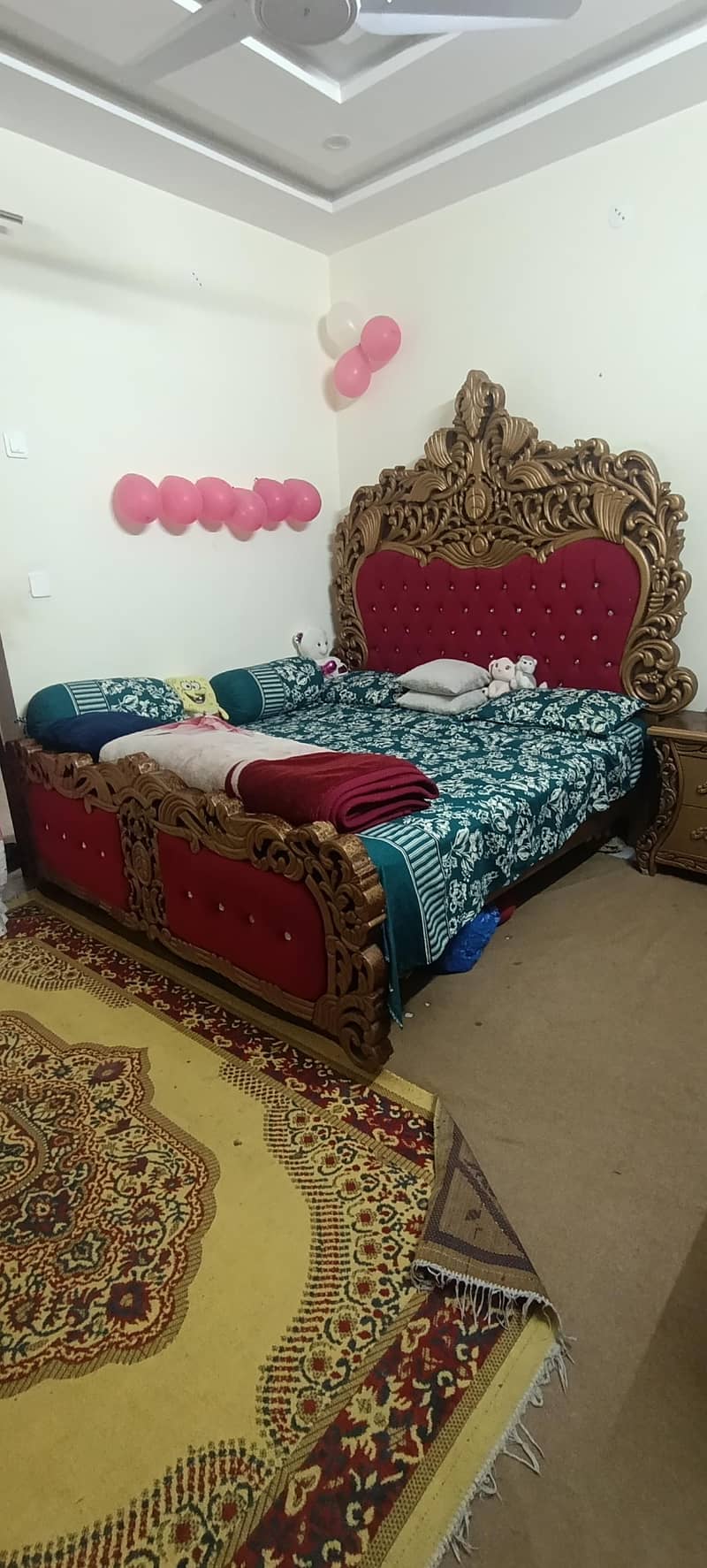 Bed with side table and dressing 0