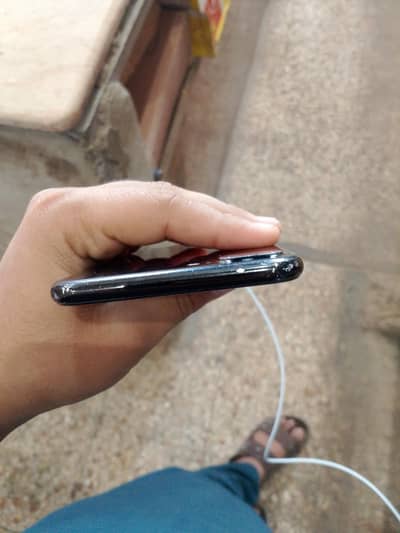 1 dam ok pase ha bss glss tohra kark ha 128 gb ha pta approved ha