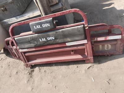 Rikshaw trolly doors set new