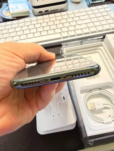 iphone x 256 GB my WhatsApp number 03 25 022 67 56