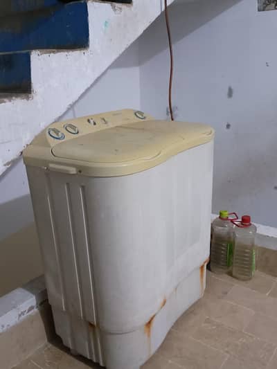 Haier twin tub washing machine.