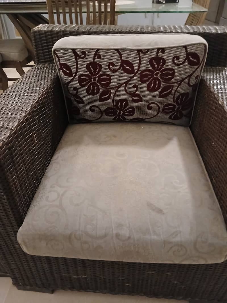 one sofa sets with side table 2