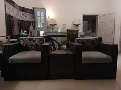 one sofa sets with side table