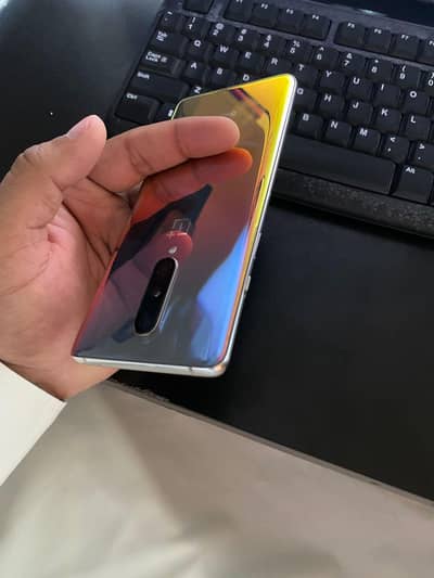 OnePlus 8 for Sale – Minor Line Issue
