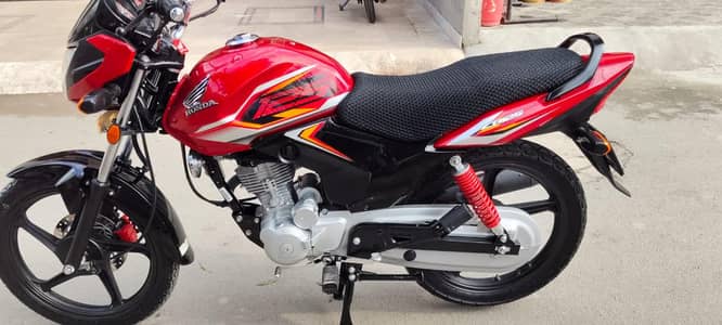 Honda CB 125F 2025/2026