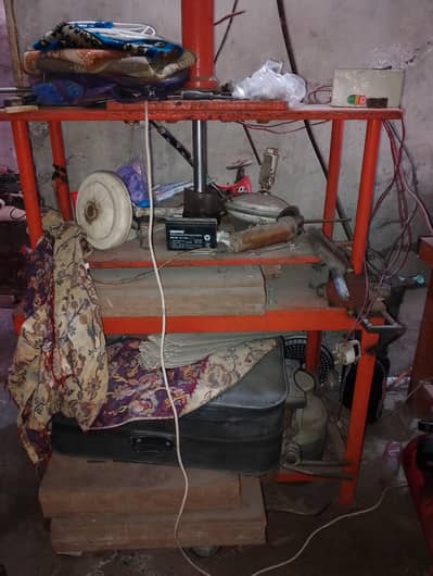 Hydrolic press machine