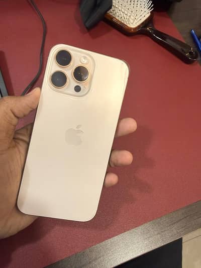 Apple iPhone 16 Pro Max