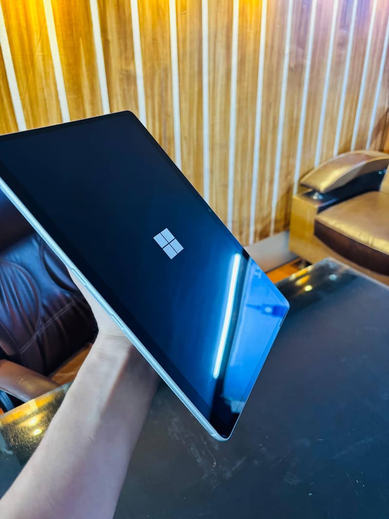 Microsoft Surface Pro 9 2