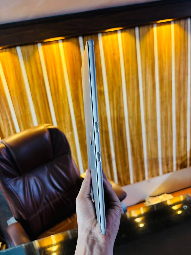 Microsoft Surface Pro 9 16