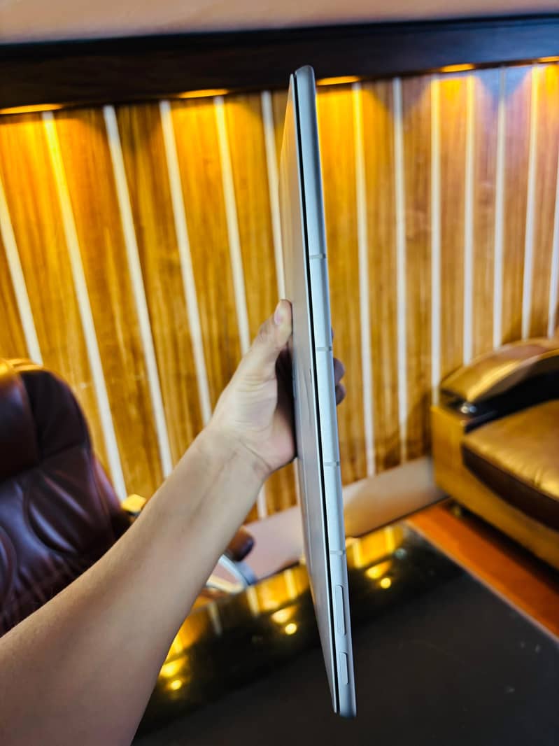 Microsoft Surface Pro 9 18