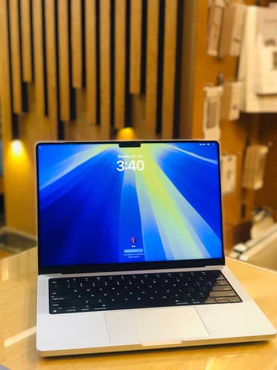 MacBook pro m1pro [ 14 inch ]