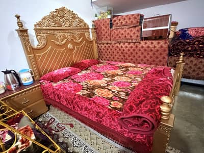 Double size wooden bed in good condition