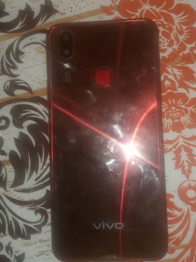 Vivo Y11 with Box - Best Budget Deal - Urgent Sale in Sargodha"