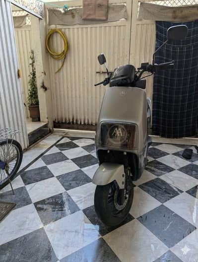 electric scooty Aima pulse