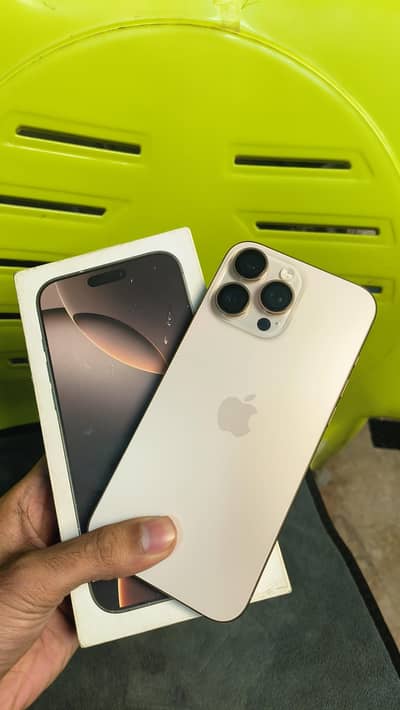 IPHONE 16 PRO MAX HK 256GB sim time 20 days WITH BOX 100% CC118