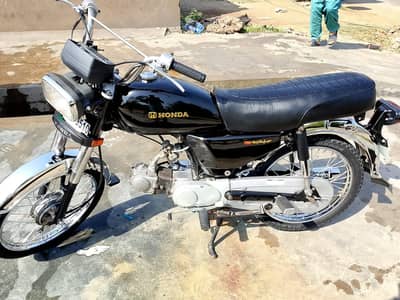 Honda cd old model brand new. 0300.6176440