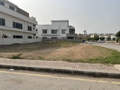 Very Hot And Prime Location Pease Full Area Plot For Sale With 6 Marla Extra Land