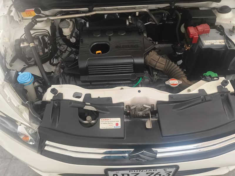 دو پیسوں کی ٹچنگ ہے باقی ٹوٹل جینن ہے سیل ٹو سیل اوکے ہے 10