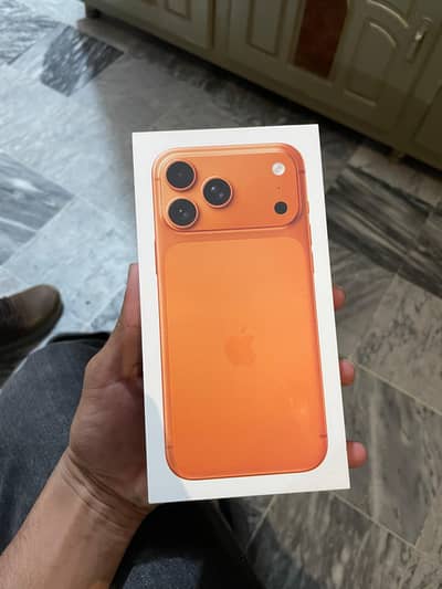 Iphone 17 Pro Max 256 Gb. Cosmic Orange Box pack.