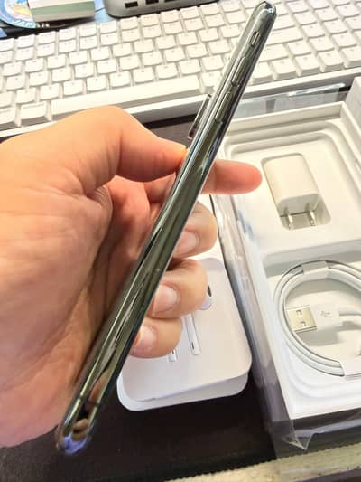 iphone x 256 GB my WhatsApp number 03 25 022 67 56