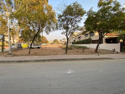 Most Valuable Plot With Extra Land Available For Sale