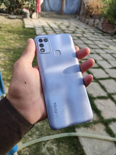 Infinix Hot 11 Play. 4/64. PTA. no open repair