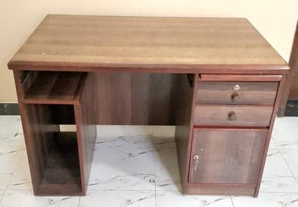 Executive Computer Table With cabin and Drawers.