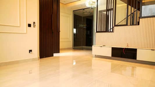 Modern Lifestyle Starts Here 5 Marla House 3 Bed Available For Rent In DHA 9 Town