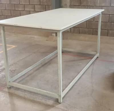 best table for selling