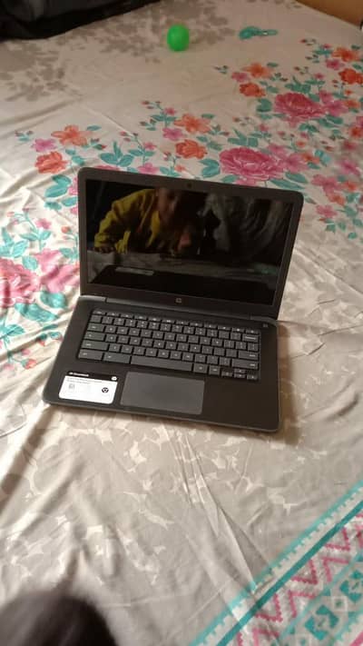 CHROME BOOK 4/64 GB