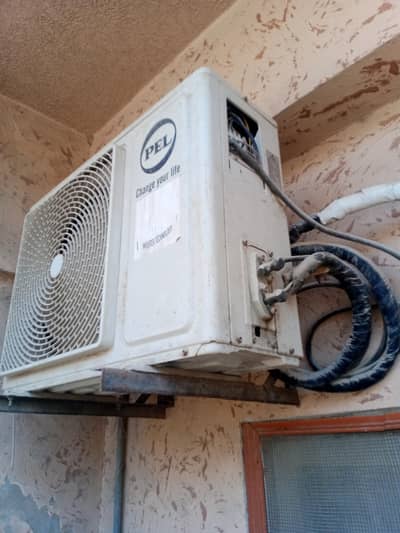 Pel ka split ac used.
