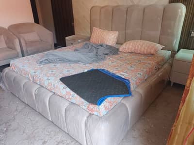 Only 10 days use full room furniture