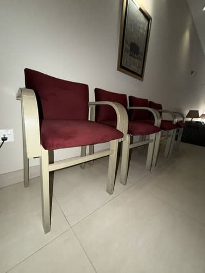 Solid wood dinning table with 6 chairs