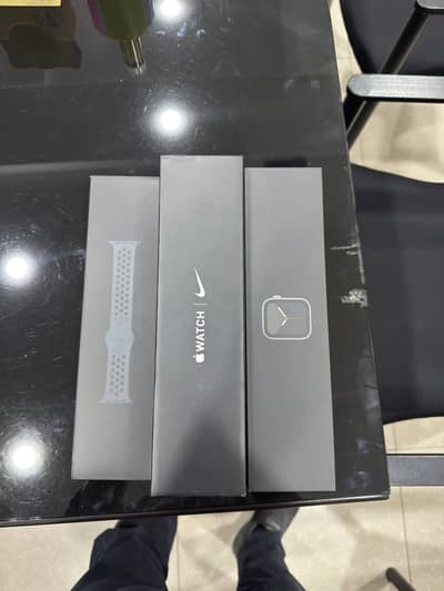 Apple Watch Series 5 44mm Nike edition