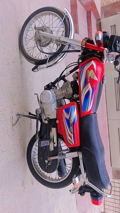 Honda 125-22 Model lush condition documents complete biometric mily gi