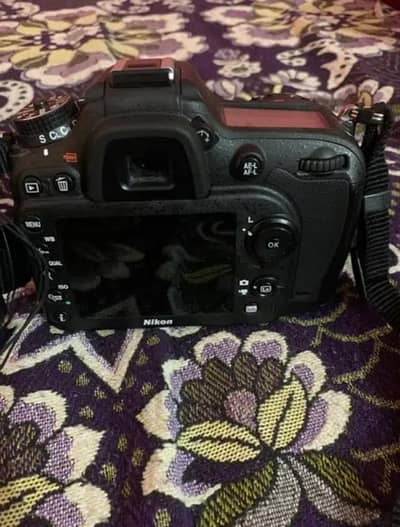 Nikon D7100 camera new condition good shooting working urgently Sale