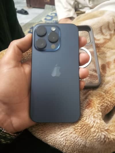 I phone 15 pro dual e sim non 256