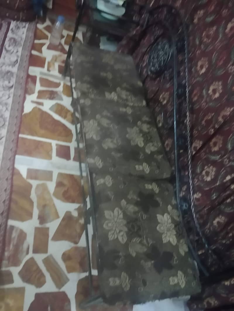 side sitting iron sette 2