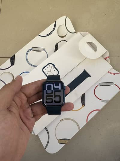 Apple Watch Series 7 45 mm Complete Box