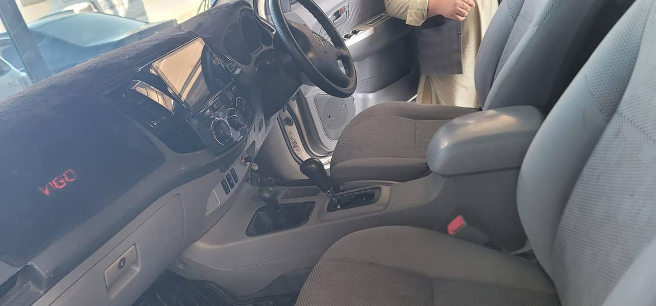 2012 ویگو .  .  .  .  .  .  .  . 3