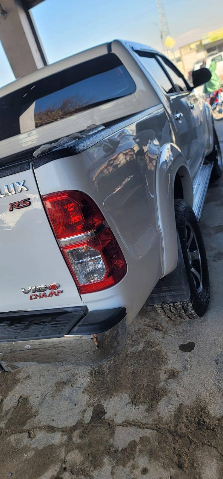 2012 ویگو .  .  .  .  .  .  .  . 5