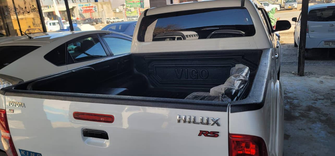 2012 ویگو .  .  .  .  .  .  .  . 6