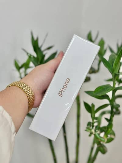 iphone 7 plus 128 GB my WhatsApp number 03 25 022 67 56