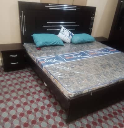 Urgent selling 6 pieces Bedroom Set / Bedroom Furniture just like new