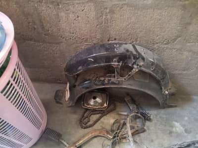 Baik new banaya h es lia purana saman sale kr raha h