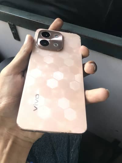 Vivo y28 complete box  10 by 10 8.128 03287742990