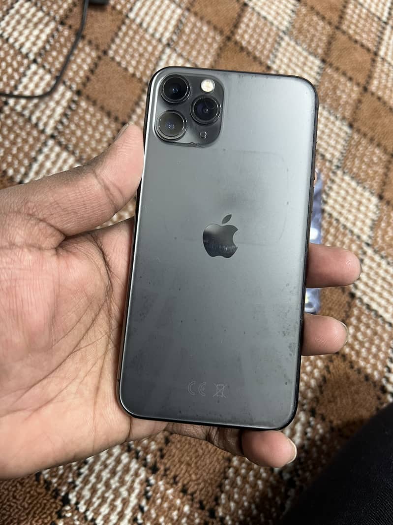 iPhone 11 Pro 4