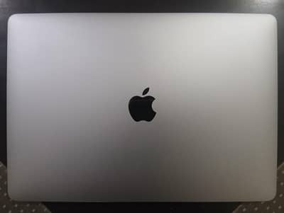 qty apple MacBook Pro air available