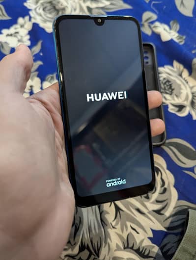 Hauwei y7 10by7 condition